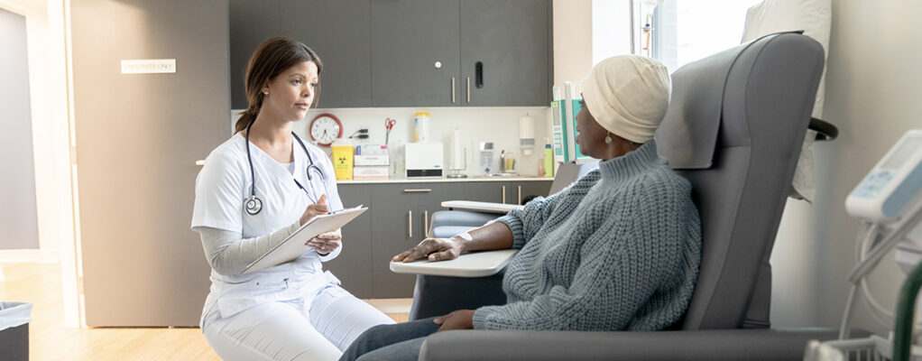 patient and doctor discuss mesothelioma treatment