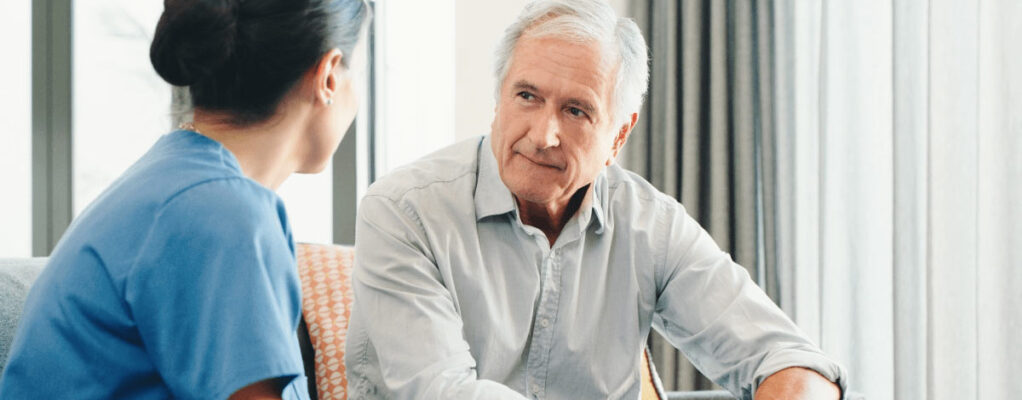 Mesothelioma patient talks with doctor